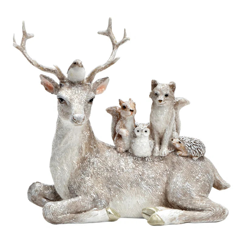 Hirsch liegend mit Waldtieren aus Poly B15 × H13 × T6 cm