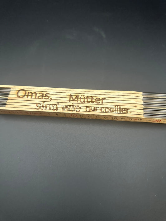 Holz Meterstab mit Spruch "Omas, Mütter"