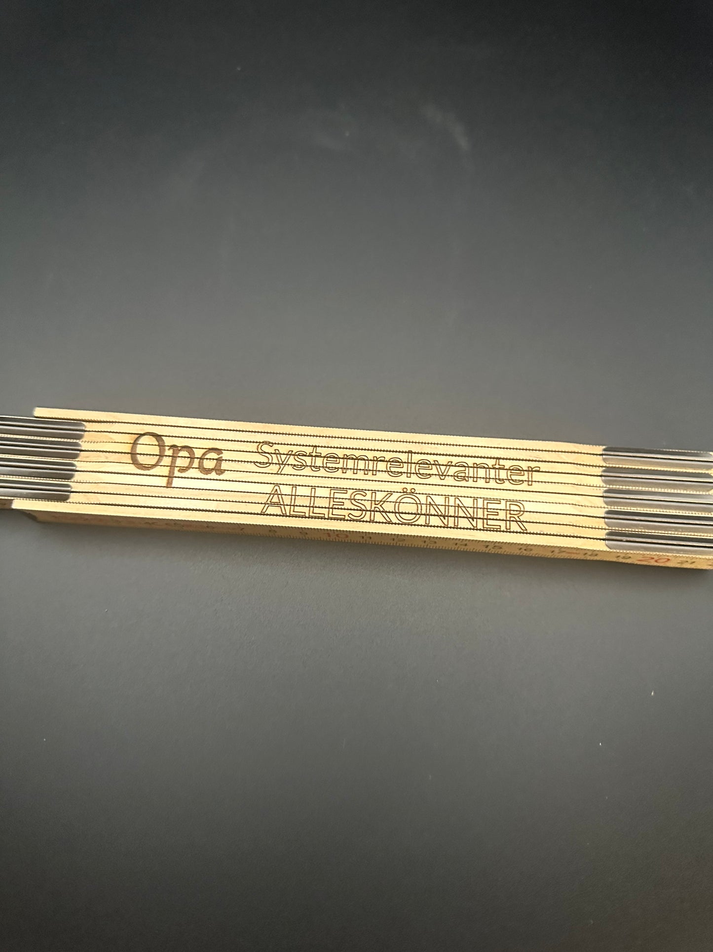 Holz Meterstab mit Spruch "Opa Alleskönner"
