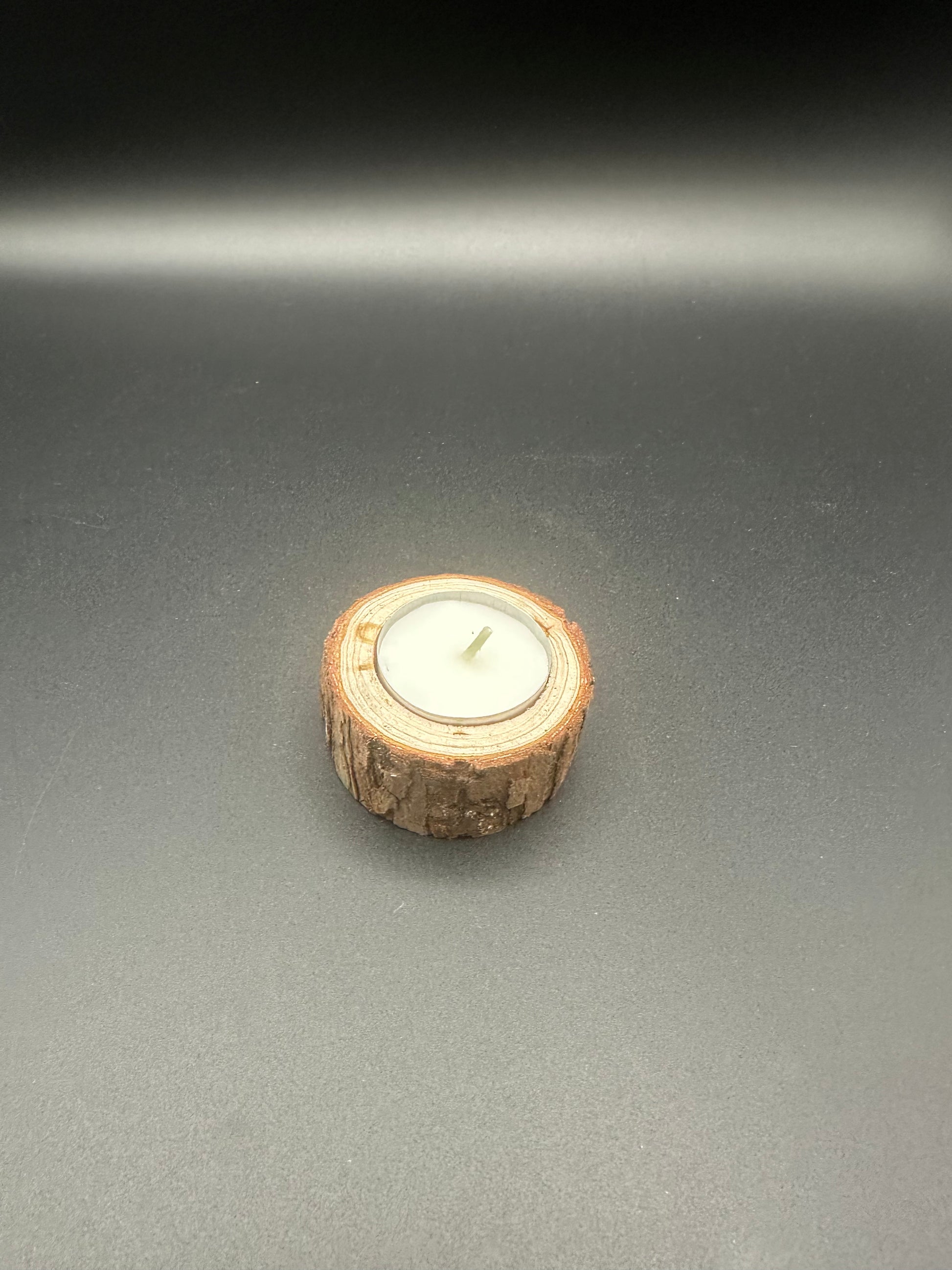 Großer und kleiner Kerzenständer zusammen“