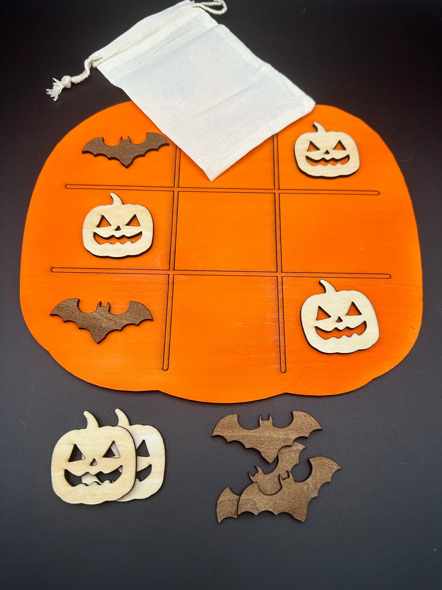 Tik Tak Toe Halloween Edition