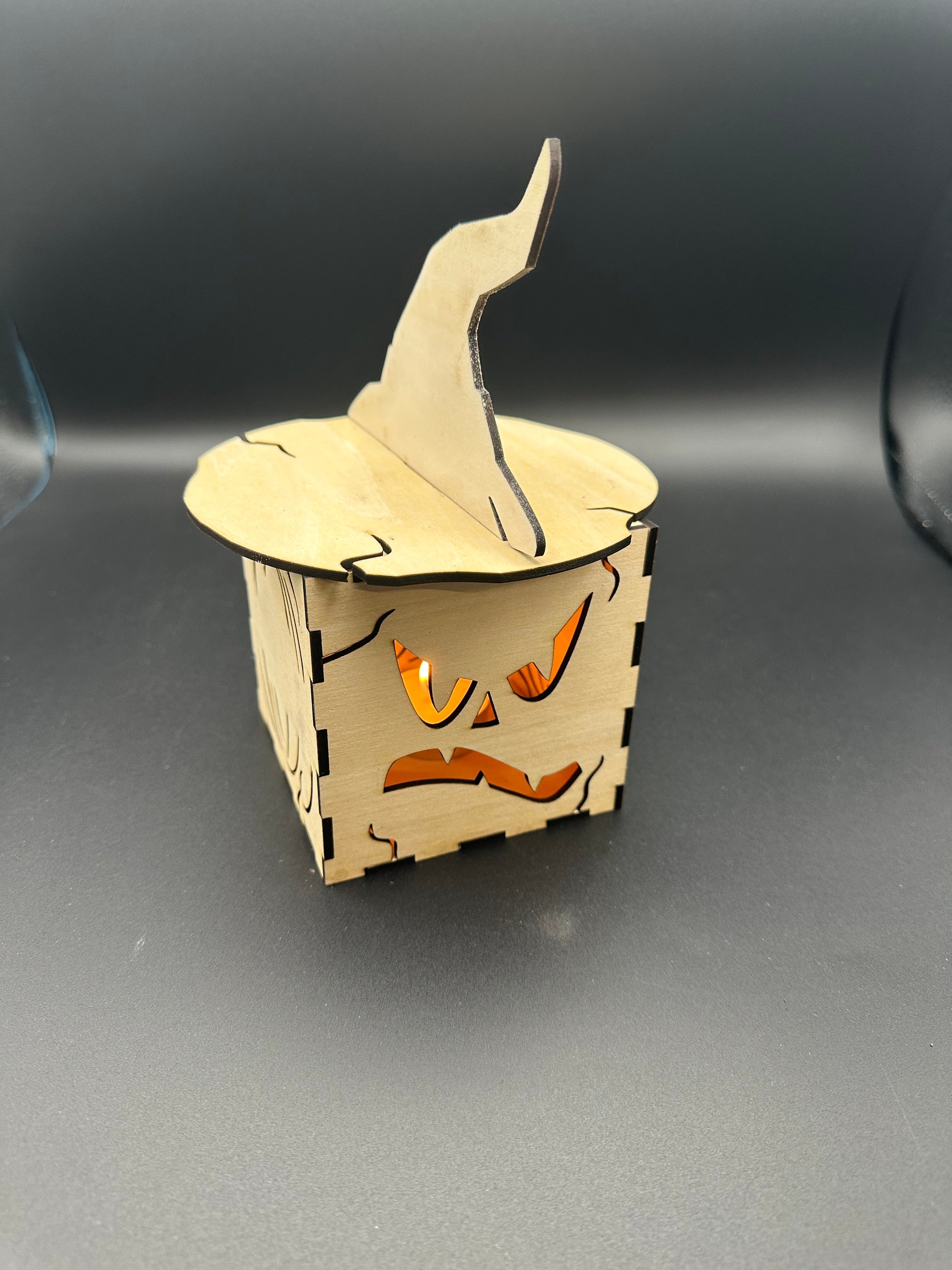 Halloween Kerzenständer Motiv 1 - Gruselige Deko aus Massivholz