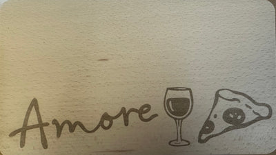 Buche Vesper Brettchen "Amore" mit Rotweinglas & Pizzastück 255x150mm