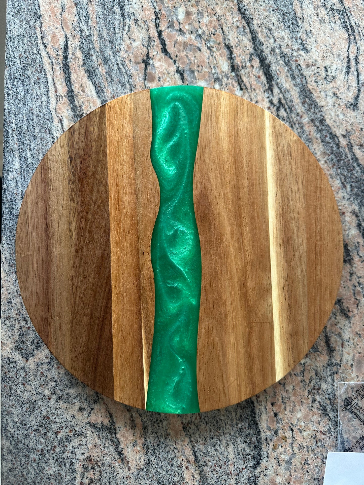 Akazienholz Servierbrett rund 250mm incl. grünem Epoxidharz
