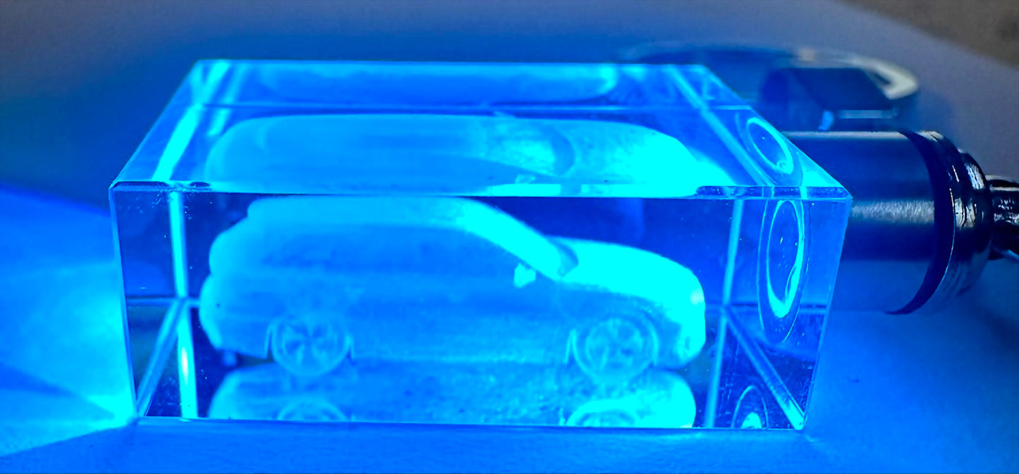 K5 Kristall-Schlüsselanhänger rechteckig mit mehrfarbigen LED-Lichtern | 30 x 20 x 15 mm
